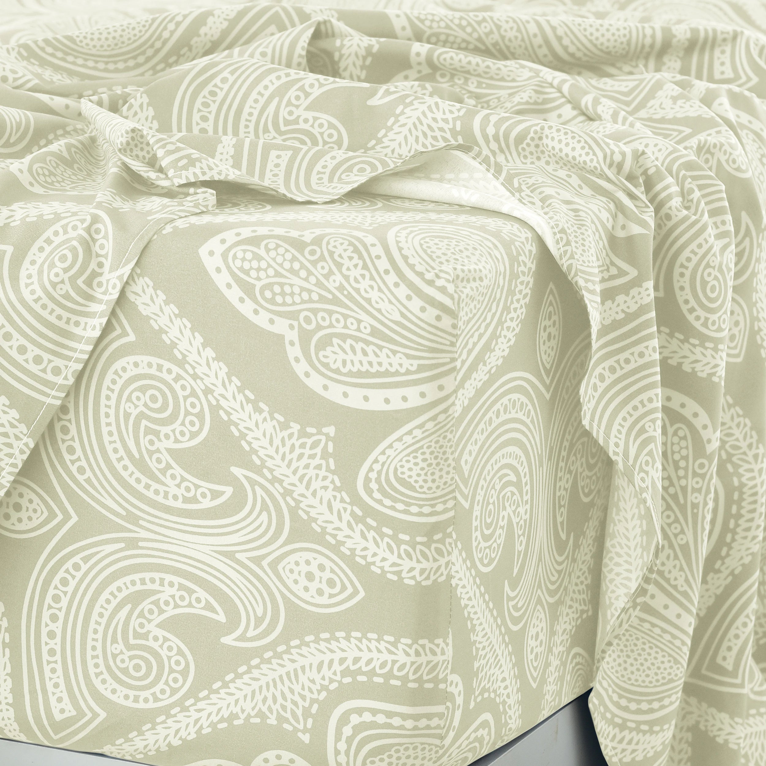Paisley Bed Sheet Set – 4 pc  Wrinkle-Resistant Bedding