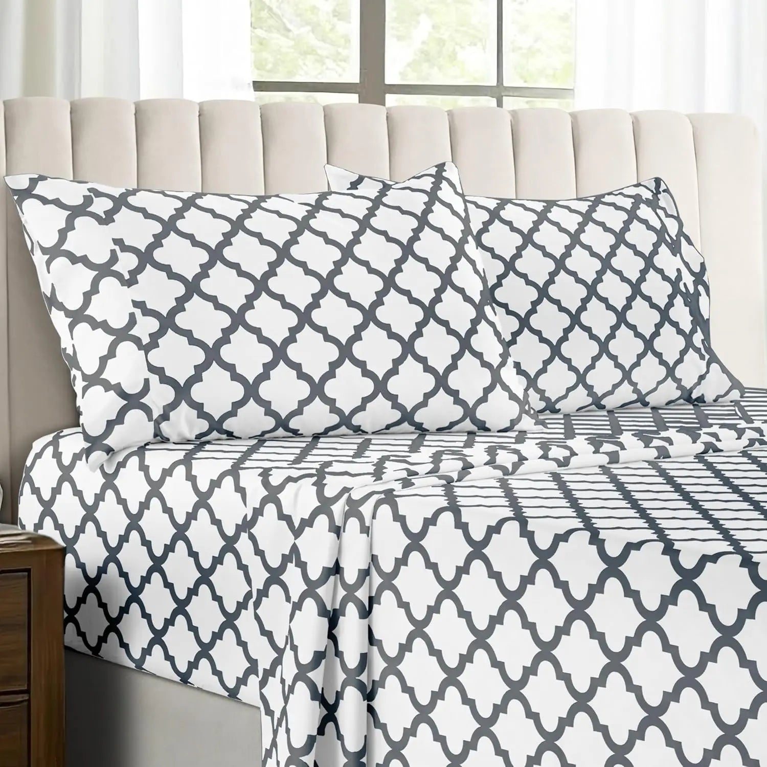 Quatrefoil Bedsheet Set - 4 pcs, Soft Microfiber